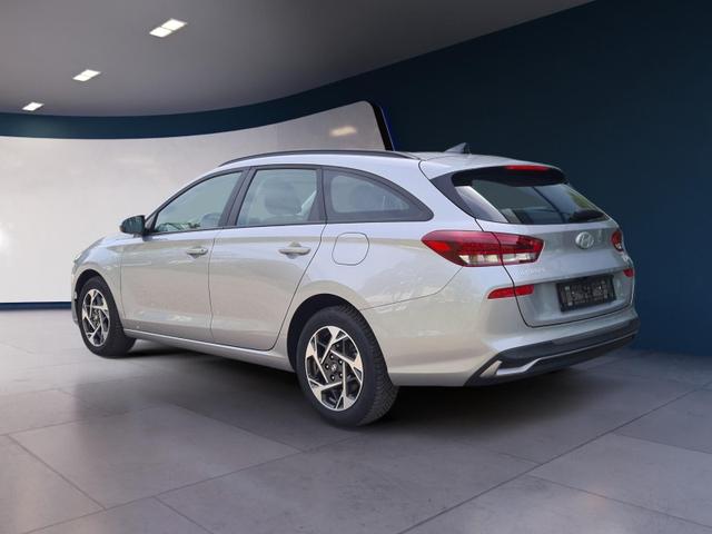 Hyundai i30 Kombi Advantage cw vAHK Navi LED DAB Kamera Winter 