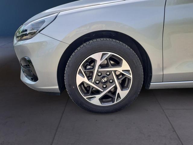 Hyundai i30 Kombi Advantage cw vAHK Navi LED DAB Kamera Winter 