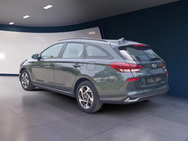 Hyundai i30 Kombi Advantage cw vAHK Navi LED DAB Kamera Winter 