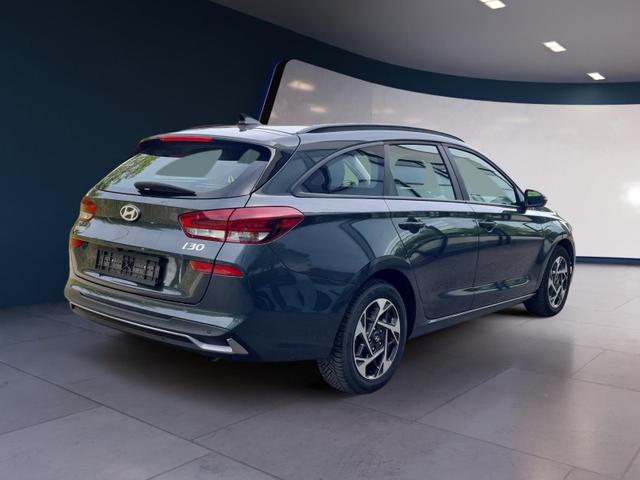 Hyundai i30 Kombi Advantage cw vAHK Navi LED DAB Kamera Winter 