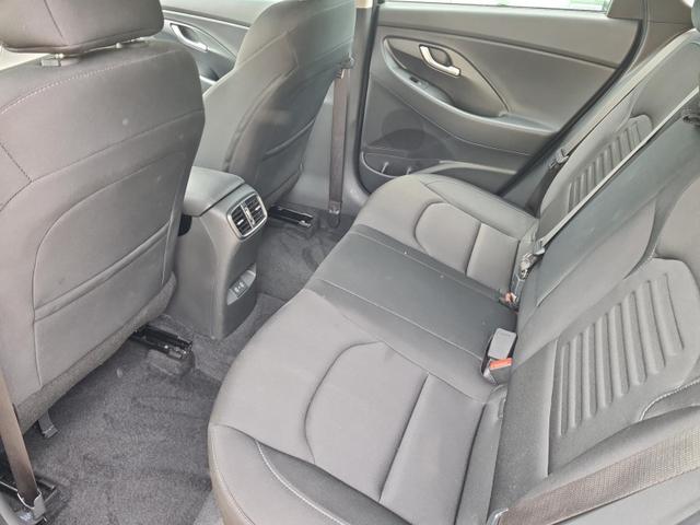 Hyundai i30 Kombi Advantage cw vAHK Navi LED DAB Kamera Winter 