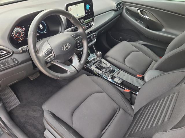 Hyundai i30 Kombi Advantage cw vAHK Navi LED DAB Kamera Winter 