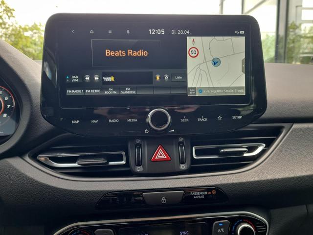 Hyundai i30 Kombi Advantage cw vAHK Navi LED DAB Kamera Winter 