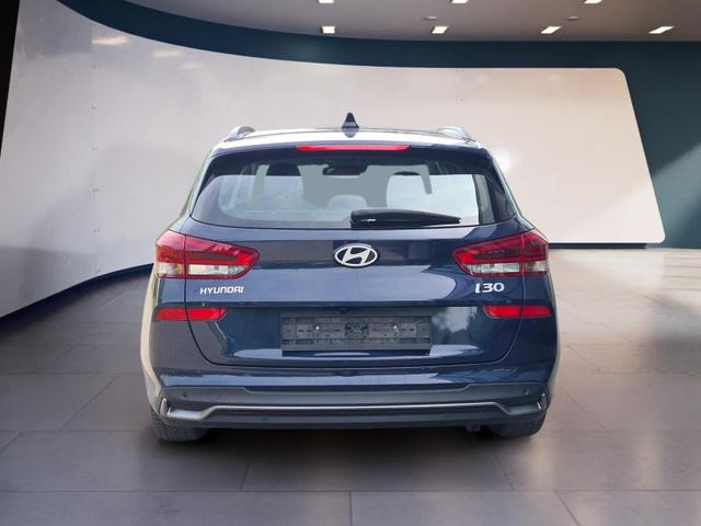 Hyundai i30 Kombi Advantage cw vAHK Navi LED DAB Kamera Winter 