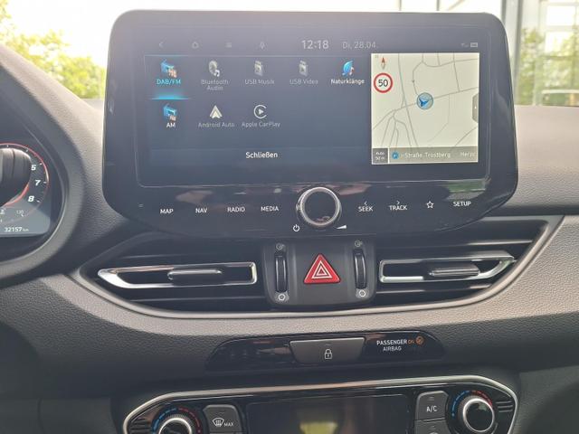 Hyundai i30 Kombi Advantage cw vAHK Navi LED DAB Kamera Winter 