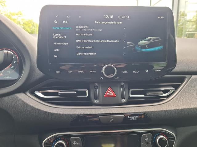 Hyundai i30 Kombi Advantage cw vAHK Navi LED DAB Kamera Winter 