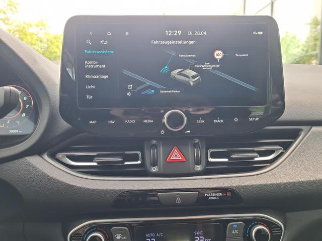 Hyundai i30 Kombi Advantage cw vAHK Navi LED DAB Kamera Winter 