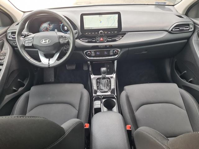 Hyundai i30 Kombi Advantage cw vAHK Navi LED DAB Kamera Winter 