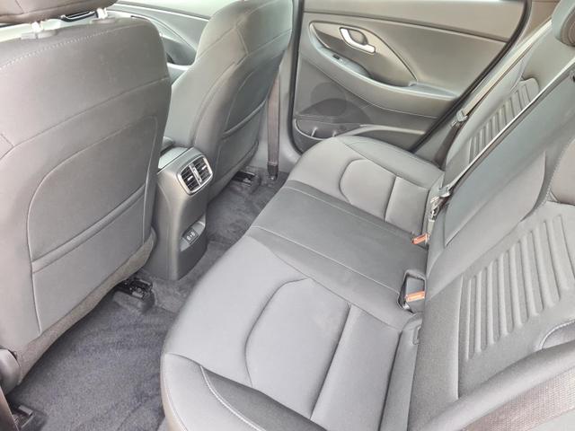 Hyundai i30 Kombi Advantage cw vAHK Navi LED DAB Kamera Winter 