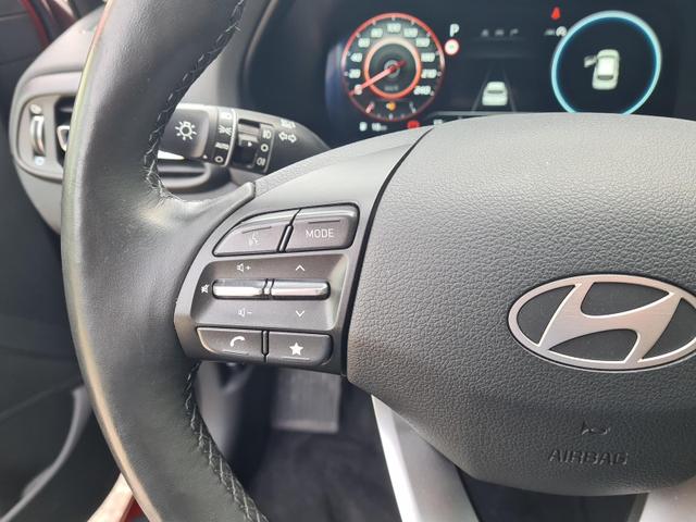 Hyundai i30 Kombi Advantage cw vAHK Navi LED DAB Kamera Winter 