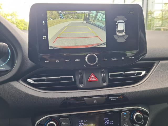 Hyundai i30 Kombi Advantage cw vAHK Navi LED DAB Kamera Winter 