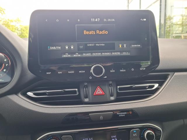 Hyundai i30 Kombi Advantage cw vAHK Navi LED DAB Kamera Winter 