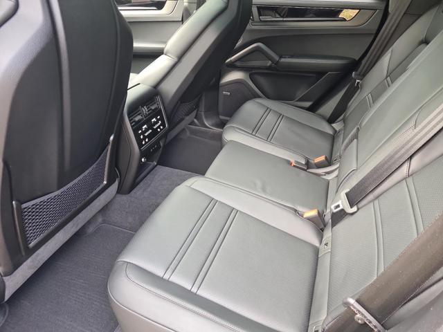 Porsche Cayenne GTS BOSE AHK SoftClose 4RadLenk Matrix 