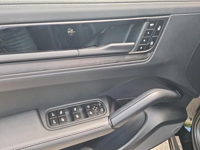 Porsche Cayenne GTS BOSE AHK SoftClose 4RadLenk Matrix 