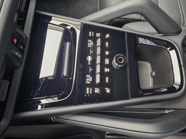 Porsche Cayenne GTS BOSE AHK SoftClose 4RadLenk Matrix 