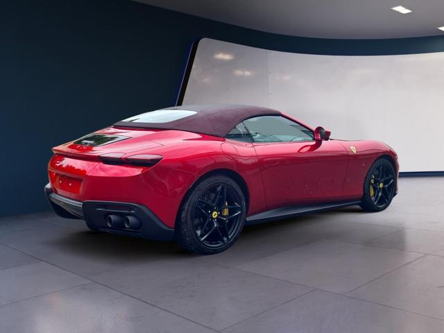 Ferrari Roma Spider Pass.Display ACC Airscarf Seatvent. 