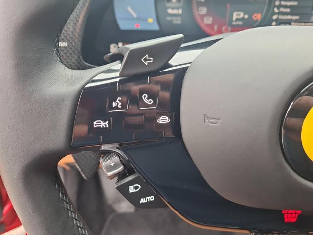Ferrari Roma Spider Pass.Display ACC Airscarf Seatvent. 
