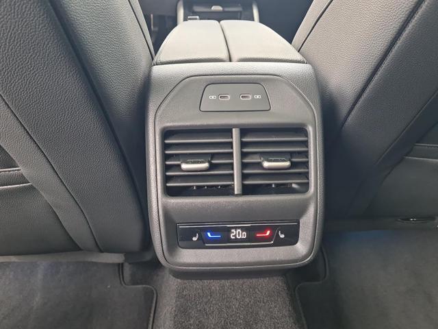 Skoda Superb Combi 2.0 TDI 142 kW 4x4 L&K AHK Canton Pano FahrAssistPLUS HeadUp 