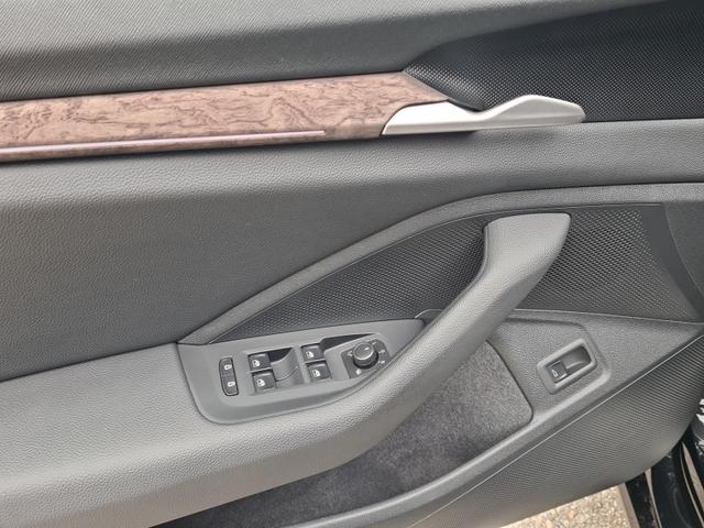 Skoda Superb Combi 2.0 TDI 142 kW 4x4 L&K AHK Canton Pano FahrAssistPLUS HeadUp 