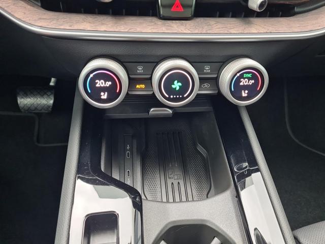 Skoda Superb Combi 2.0 TDI 142 kW 4x4 L&K AHK Canton Pano FahrAssistPLUS HeadUp 