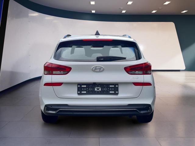 Hyundai i30 Kombi Advantage cw vAHK Navi LED DAB Kamera Winter 
