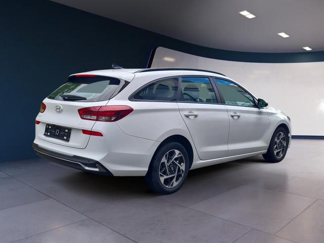 Hyundai i30 Kombi Advantage cw vAHK Navi LED DAB Kamera Winter 