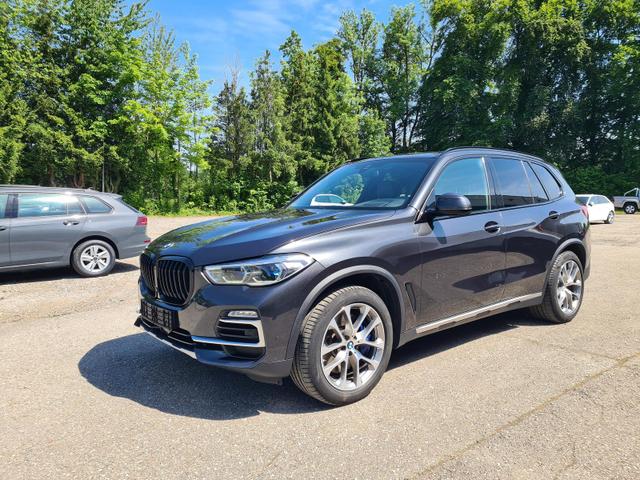 Gebrauchtfahrzeug BMW X5 - xDrive 30 d xLine 30d AHK Innovation StHeiz Pano