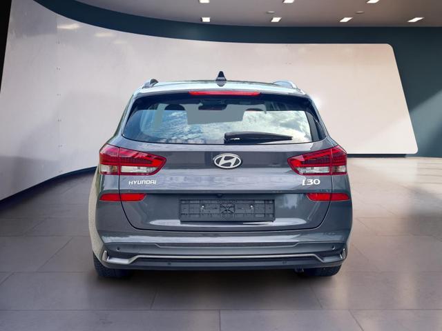 Hyundai i30 Kombi Advantage cw vAHK Navi LED DAB Kamera Winter 