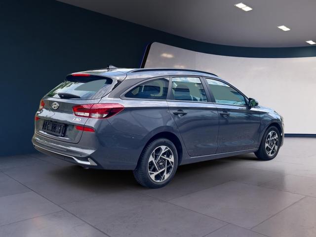 Hyundai i30 Kombi Advantage cw vAHK Navi LED DAB Kamera Winter 