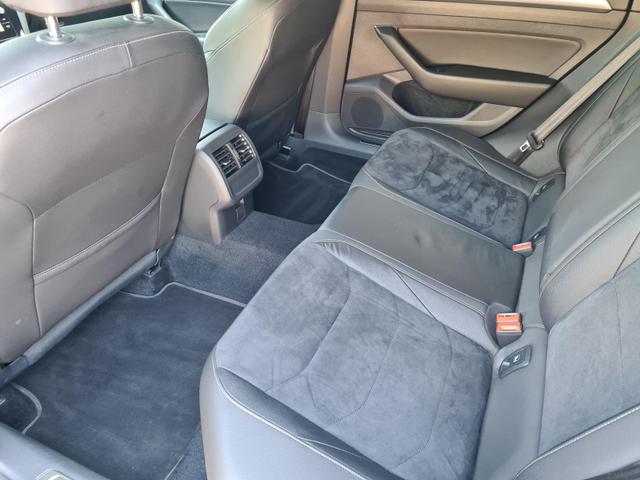 Volkswagen Arteon R-Line 2.0TSI DSG DiscoverPro DigiCockpit 