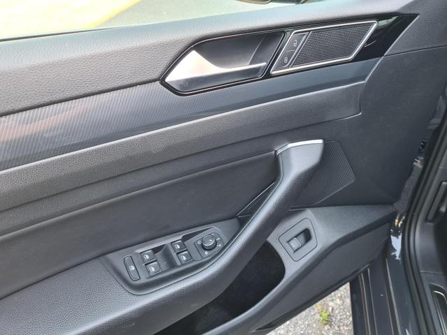 Volkswagen Arteon R-Line 2.0TSI DSG DiscoverPro DigiCockpit 