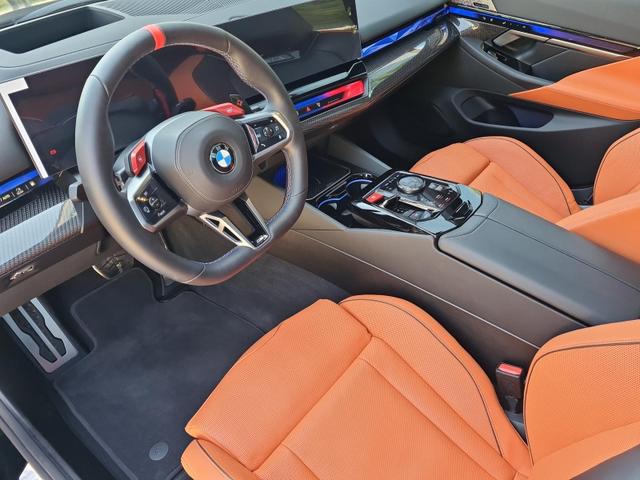 BMW M5 Basis Touring Comfort+DrivAssistPro+ParkPro+Pano 