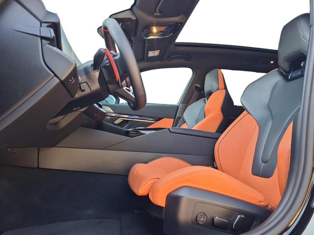 BMW M5 Basis Touring Comfort+DrivAssistPro+ParkPro+Pano 