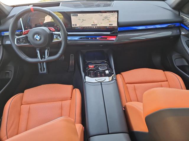 BMW M5 Basis Touring Comfort+DrivAssistPro+ParkPro+Pano 
