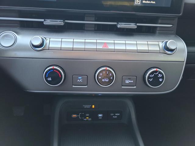 Hyundai KONA Comfort 2WD T-GDI Navi Kamera SHZ LHZ 