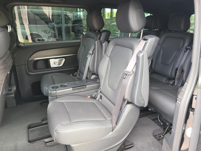 Mercedes-Benz V-Klasse 300 d 4MATIC extralang EXCLUSIVE (447.815) 300d AMG AHK StHeiz Tisch Airmatic 