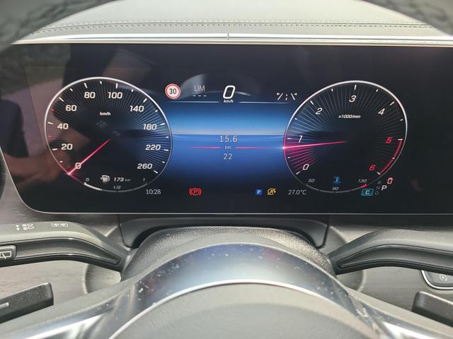 Mercedes-Benz V-Klasse 300 d 4MATIC extralang EXCLUSIVE (447.815) 300d AMG AHK StHeiz Tisch Airmatic 