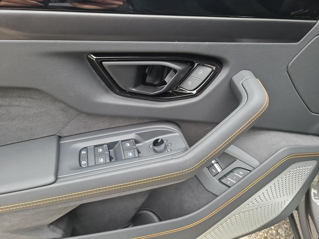 Lamborghini Urus SE 