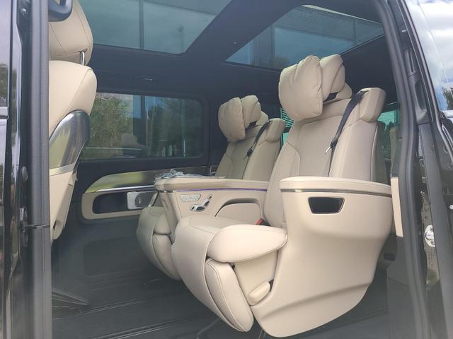 Mercedes-Benz V-Klasse 300 d 4MATIC lang EXCLUSIVE (447.813) V300 AMG LuxurySeat AHK 