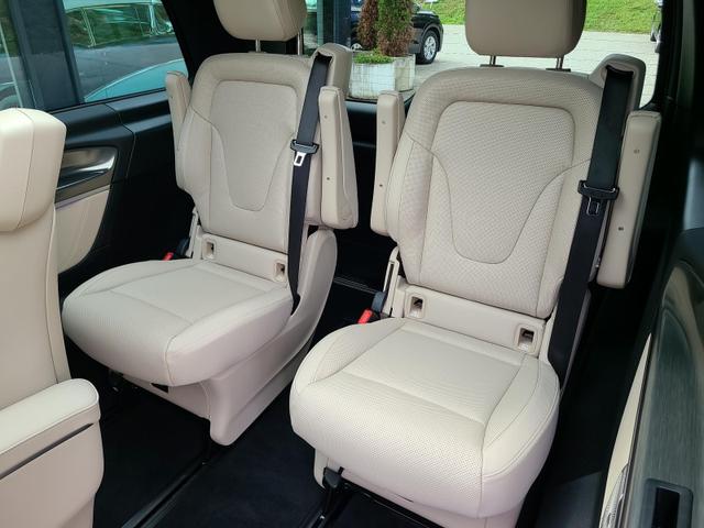 Mercedes-Benz V-Klasse 300 d 4MATIC lang EXCLUSIVE (447.813) V300 AMG LuxurySeat AHK 