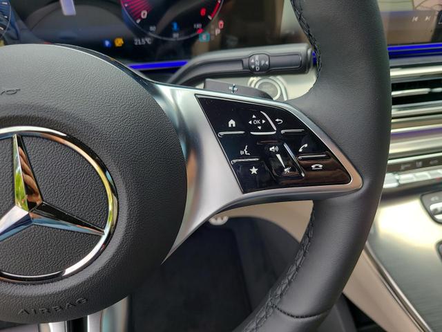Mercedes-Benz V-Klasse 300 d 4MATIC lang EXCLUSIVE (447.813) V300 AMG LuxurySeat AHK 
