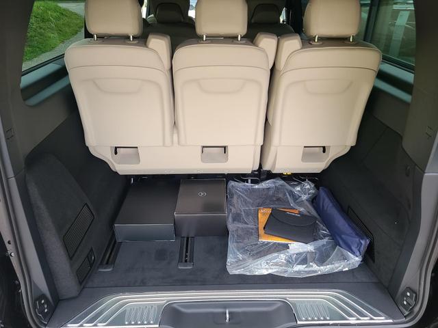 Mercedes-Benz V-Klasse 300 d 4MATIC extralang EXCLUSIVE (447.815) V300d AMG AHK StHeiz LuxurySeat 