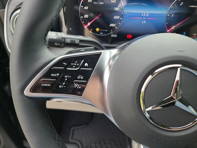 Mercedes-Benz V-Klasse 300 d 4MATIC extralang EXCLUSIVE (447.815) V300d AMG AHK StHeiz LuxurySeat 