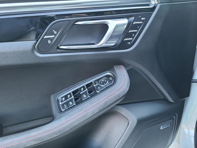 Porsche Macan GTS PDLS+ BOSE Pano PASM Navi Chrono 