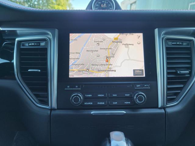 Porsche Macan GTS PDLS+ BOSE Pano PASM Navi Chrono 