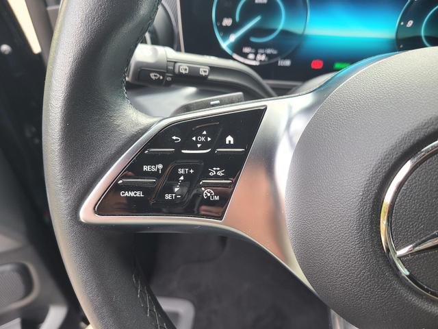 Mercedes-Benz EQV 300 FWD lang (447.813) Distronic Navi 360&deg;Cam Tisch 6-Sitz 