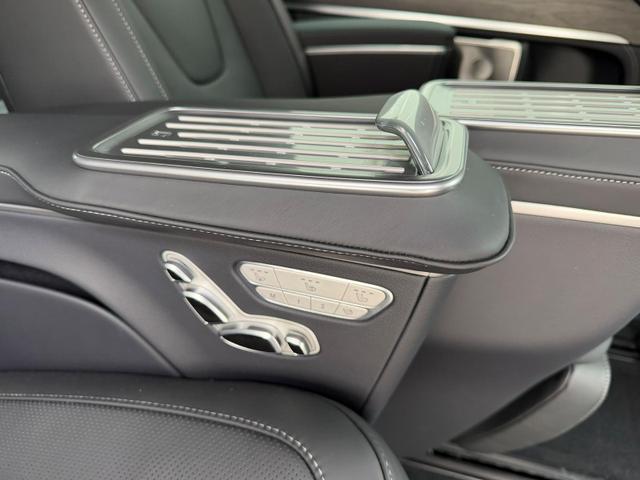 Mercedes-Benz V-Klasse 300 d 4MATIC extralang EXCLUSIVE (447.815) V Airma AHK Luxury StHeiz 
