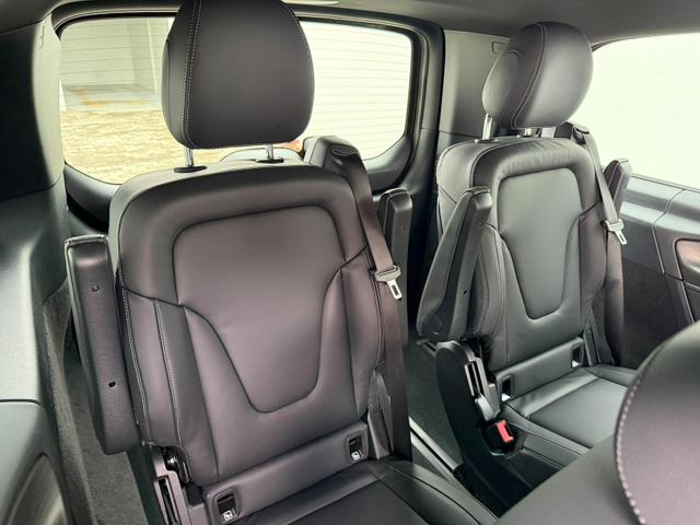 Mercedes-Benz V-Klasse 300 d 4MATIC extralang EXCLUSIVE (447.815) V Airma AHK Luxury StHeiz 