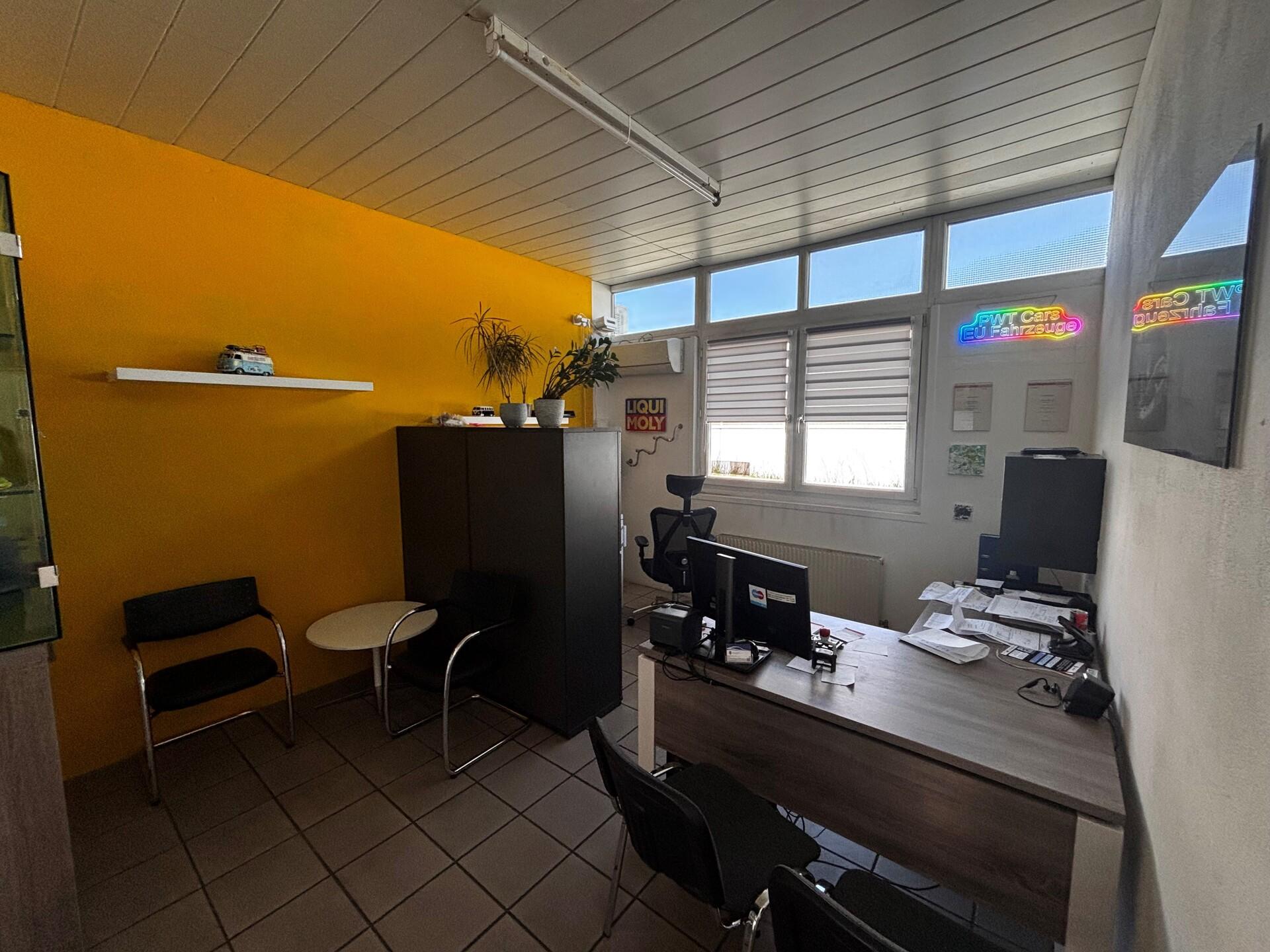 Büro und Kundenempfang von PWT Cars