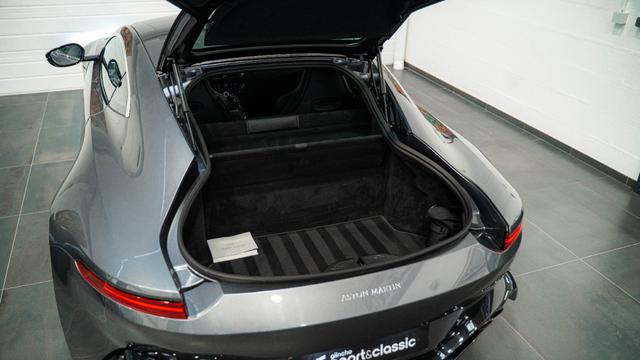 Aston Martin 
